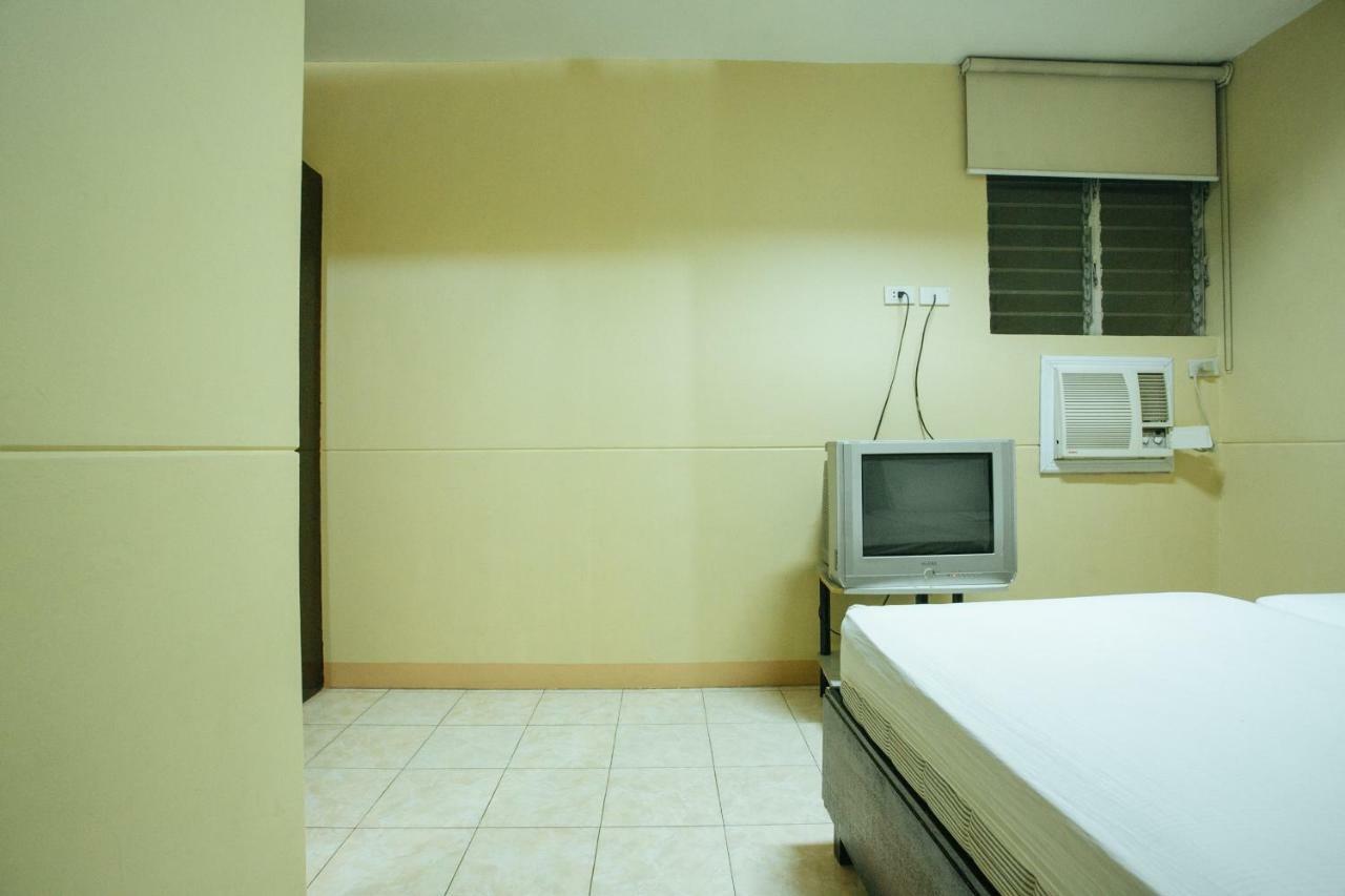 Gv Hotel - Talisay City מראה חיצוני תמונה