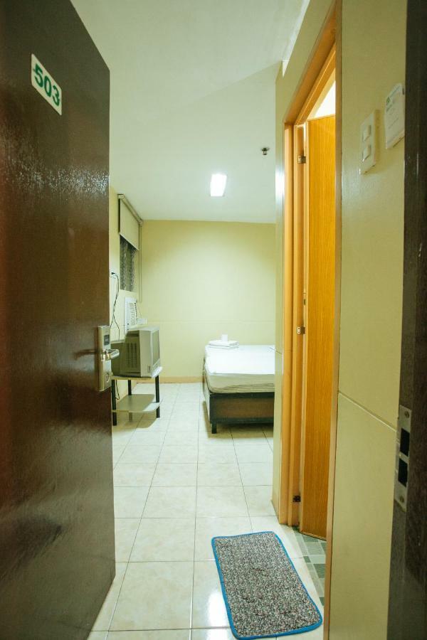 Gv Hotel - Talisay City מראה חיצוני תמונה